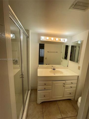 426 NE 210th Cir Ter 103-2, Miami, FL 33179