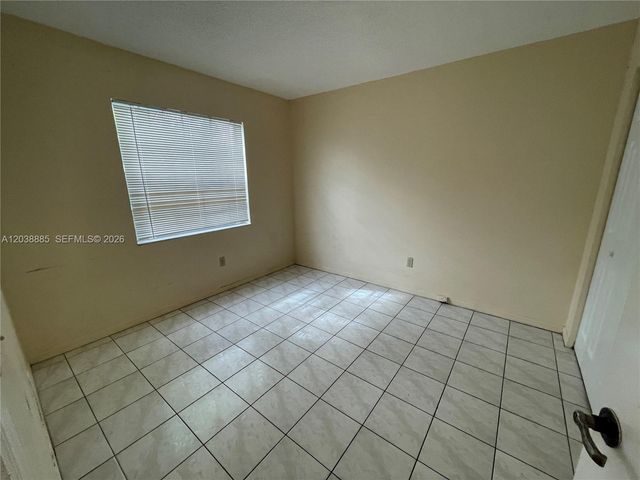 426 NE 210th Cir Ter 103-2, Miami, FL 33179