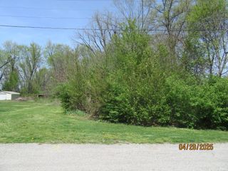 25731 Sunset Avenue, Elkhart, IN 46514