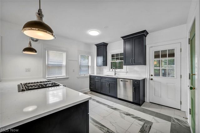 2135 Coventry Road down, Cleveland Heights, OH 44118