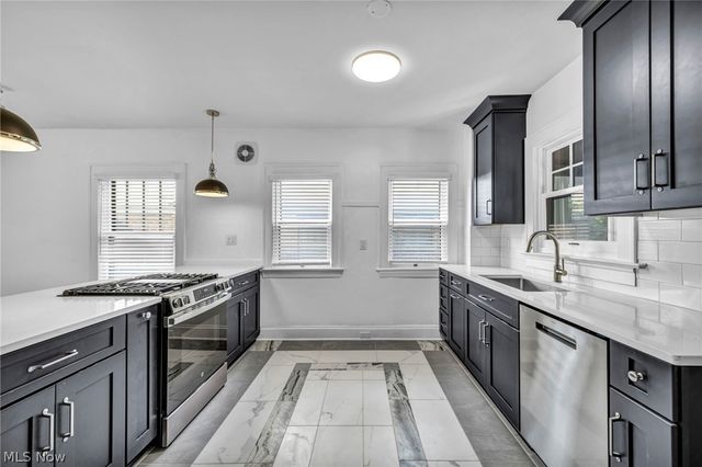 2135 Coventry Road down, Cleveland Heights, OH 44118