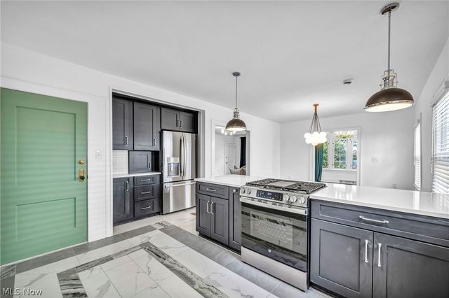 2135 Coventry Road down, Cleveland Heights, OH 44118