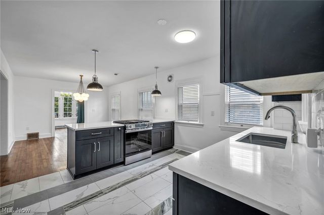 2135 Coventry Road down, Cleveland Heights, OH 44118