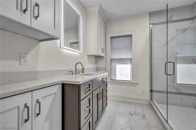 2135 Coventry Road down, Cleveland Heights, OH 44118