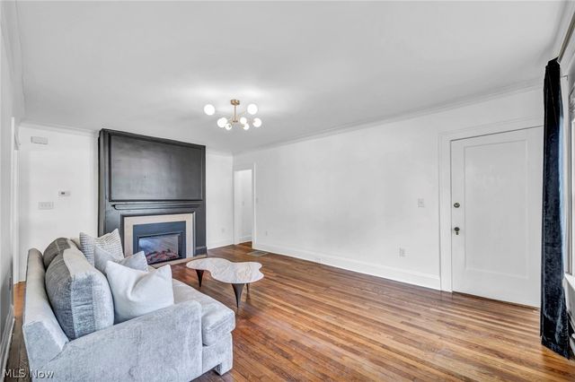 2135 Coventry Road down, Cleveland Heights, OH 44118