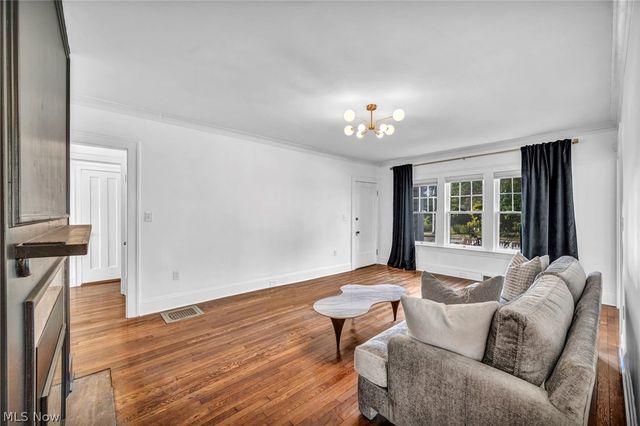 2135 Coventry Road down, Cleveland Heights, OH 44118