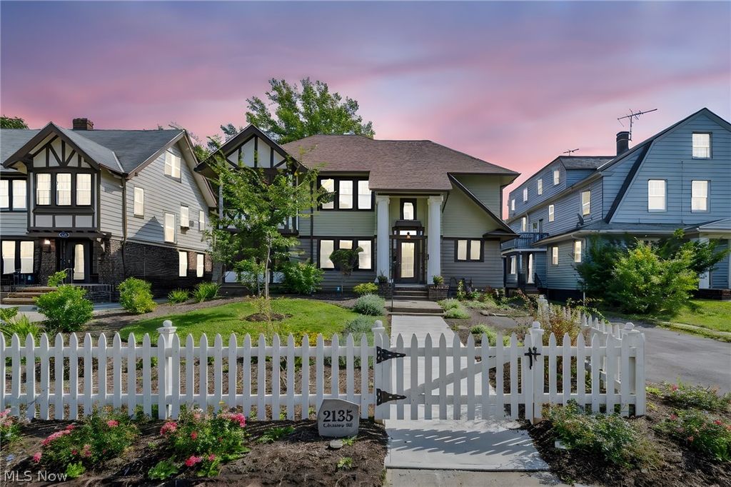 2135 Coventry Road down, Cleveland Heights, OH 44118