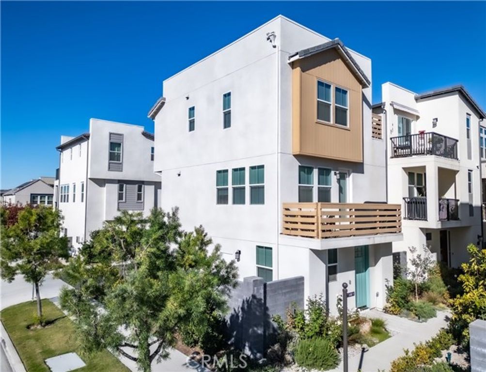 36 Crown Point Drive, Rancho Mission Viejo, CA 92694