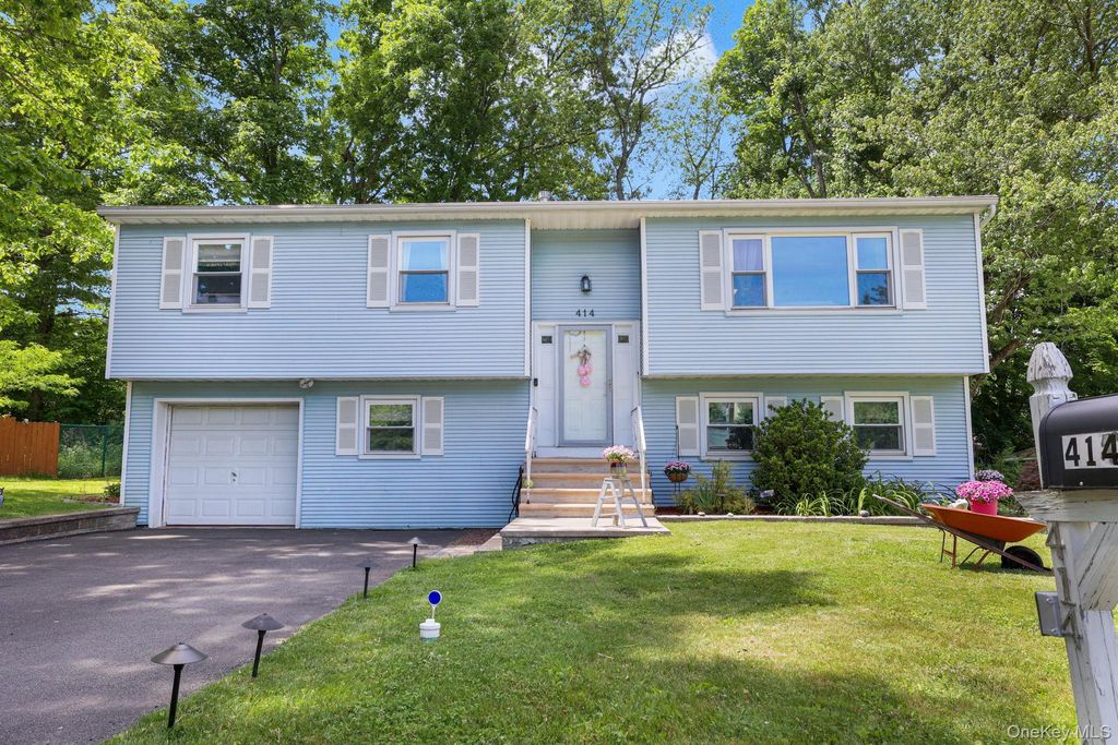 414 Philo Street, New Windsor, NY 12553