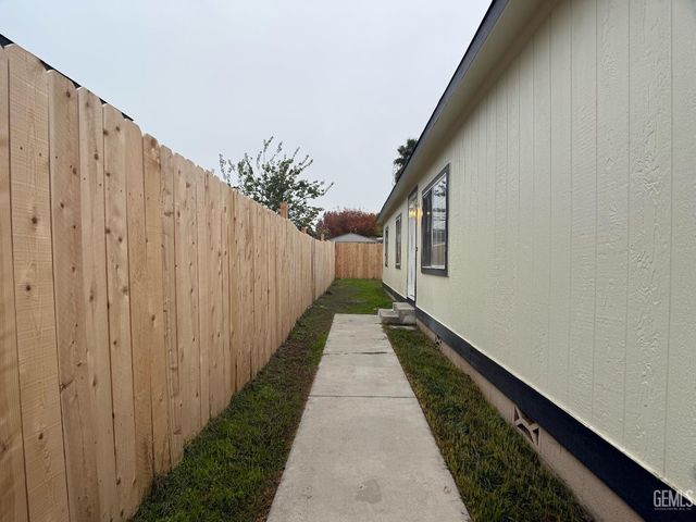 499 Pacheco Road 127, Bakersfield, CA 93307