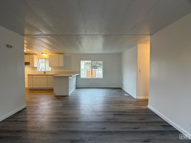 499 Pacheco Road 127, Bakersfield, CA 93307