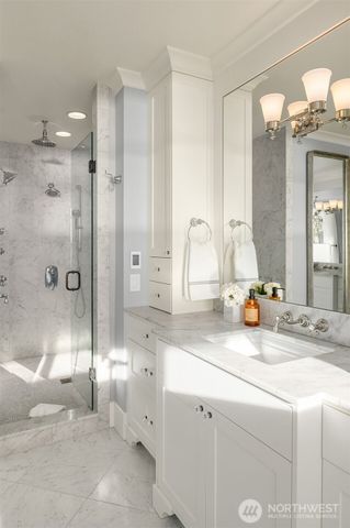 433 11th Avenue W, Kirkland, WA 98033