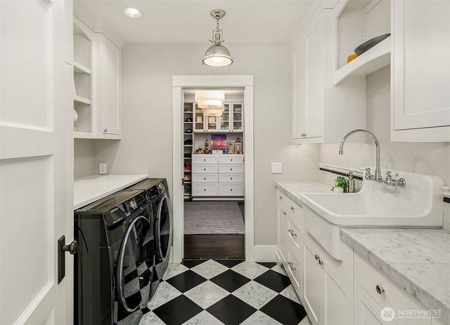 433 11th Avenue W, Kirkland, WA 98033