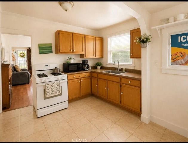 4160 Folsom Street, Los Angeles, CA 90063