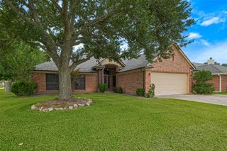 3803 Doveswood Circle, Needville, TX 77461