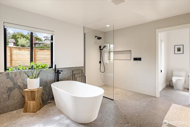 11062 Auburn Avenue S, Seattle, WA 98178