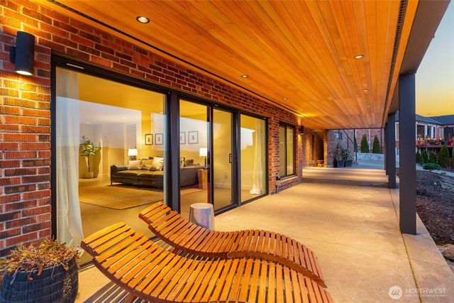 11062 Auburn Avenue S, Seattle, WA 98178