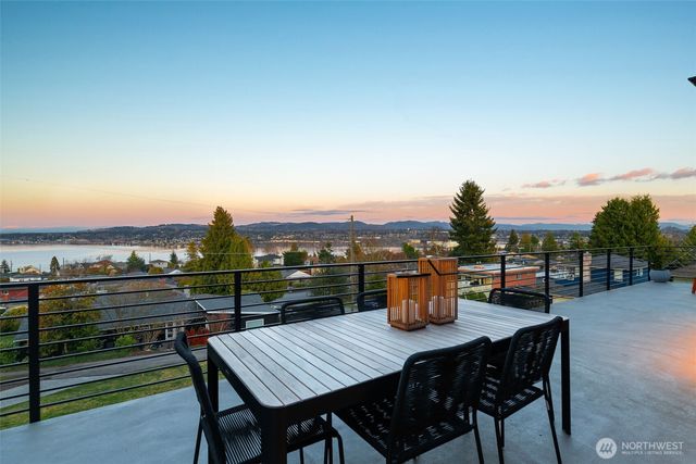 11062 Auburn Avenue S, Seattle, WA 98178