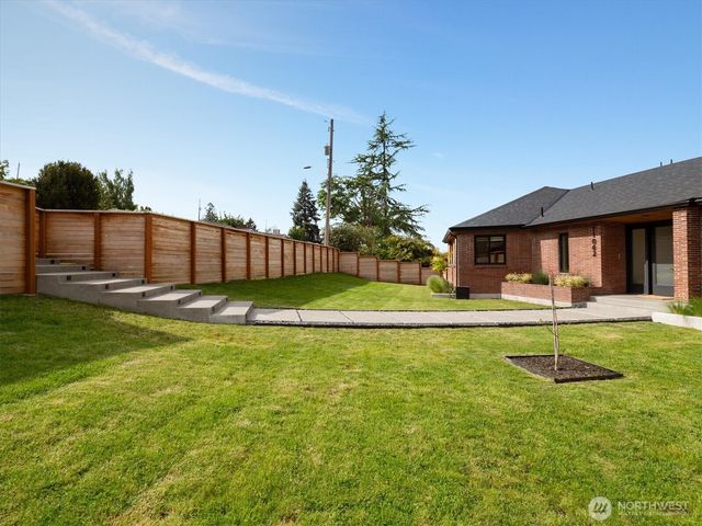 11062 Auburn Avenue S, Seattle, WA 98178