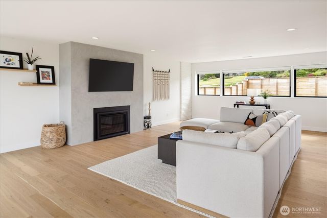 11062 Auburn Avenue S, Seattle, WA 98178