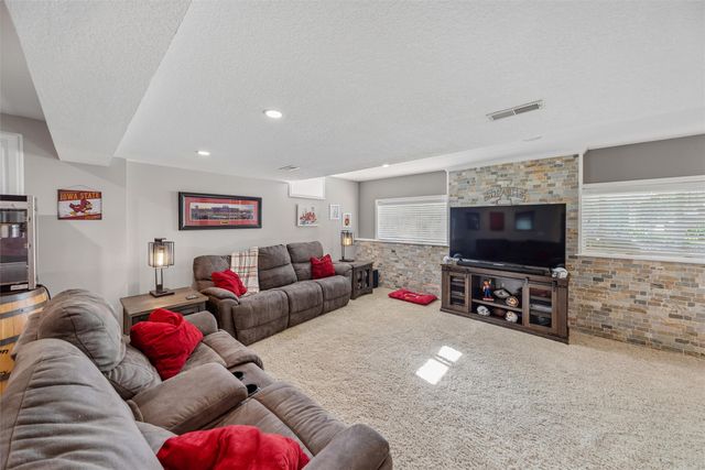 1403 NW 25th Street, Ankeny, IA 50023