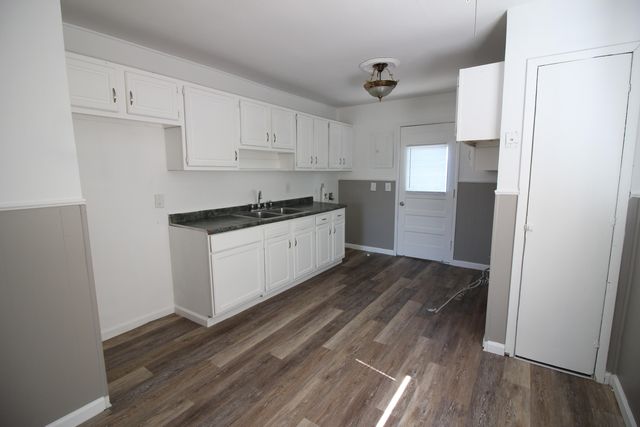 8071 Roosevelt Street, Taylor, MI 48180