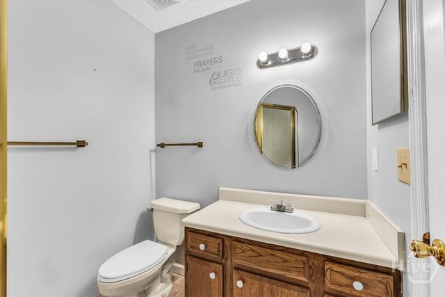 3 Longview Bluff Drive E, Savannah, GA 31419