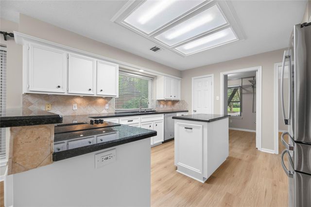 7426 Foxton Place Court, Houston, TX 77095