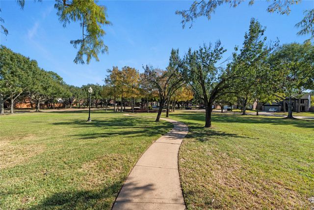 7426 Foxton Place Court, Houston, TX 77095