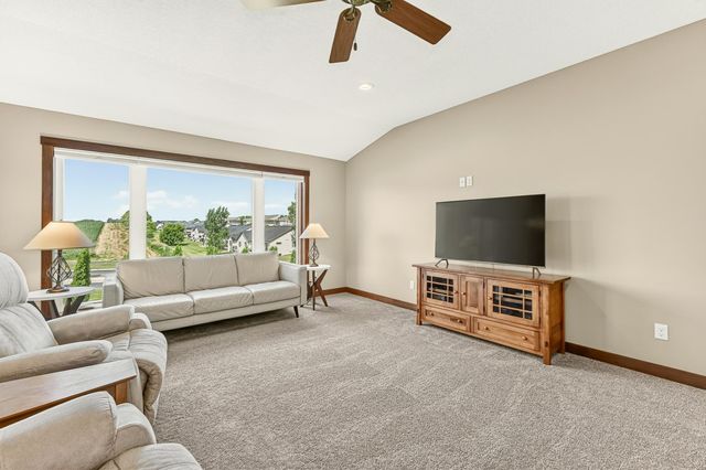 855 Grand Ridge Drive NE, Byron, MN 55920
