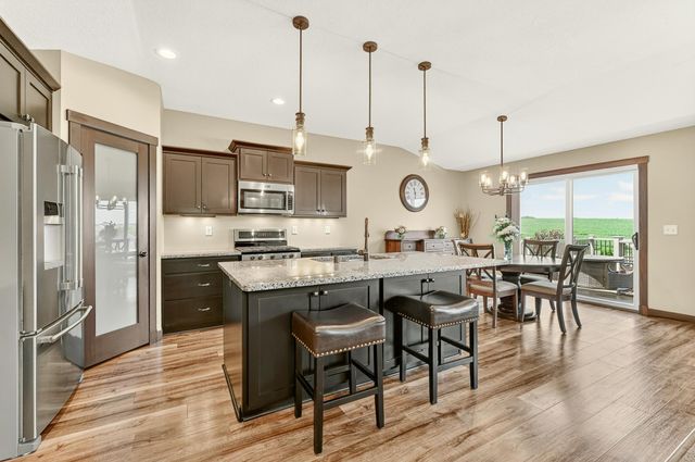 855 Grand Ridge Drive NE, Byron, MN 55920
