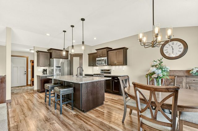 855 Grand Ridge Drive NE, Byron, MN 55920
