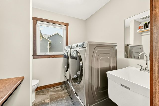 855 Grand Ridge Drive NE, Byron, MN 55920