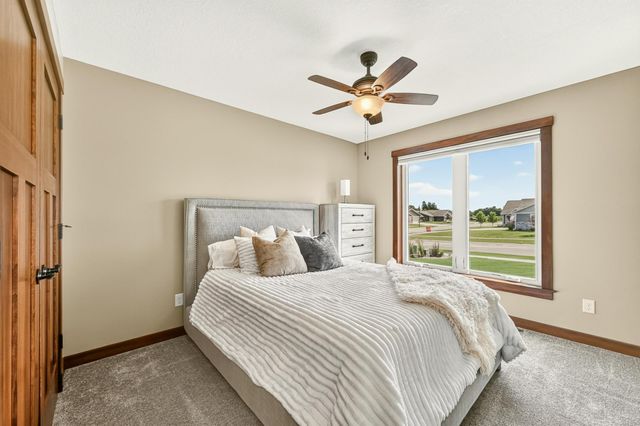 855 Grand Ridge Drive NE, Byron, MN 55920