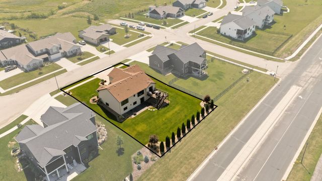 855 Grand Ridge Drive NE, Byron, MN 55920