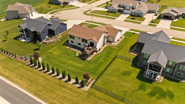 855 Grand Ridge Drive NE, Byron, MN 55920