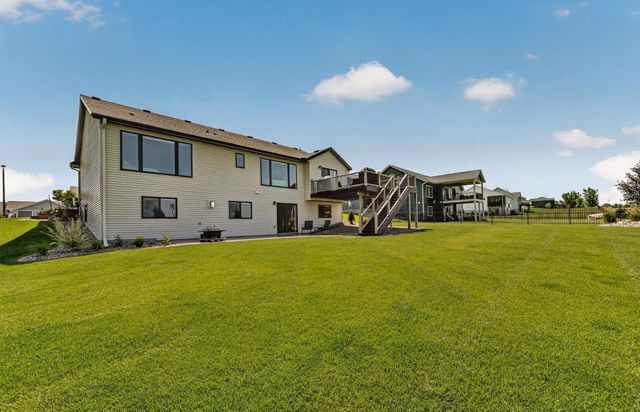 855 Grand Ridge Drive NE, Byron, MN 55920