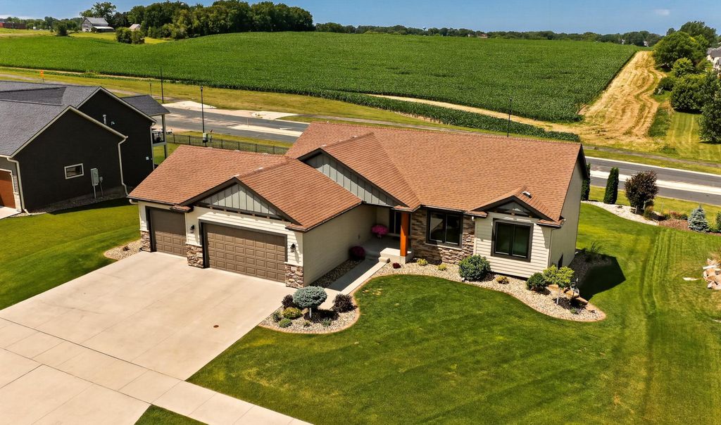 855 Grand Ridge Drive NE, Byron, MN 55920