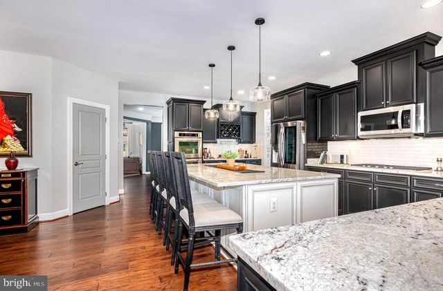 23044 CREIGHTON FARMS DR, Leesburg, VA 20175