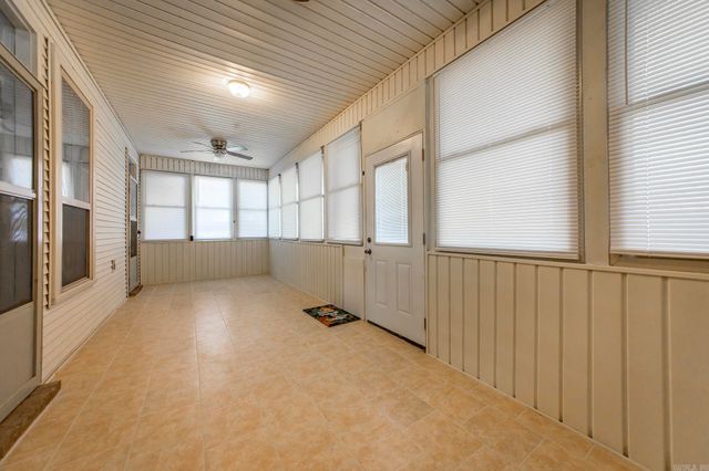 3383 Henderson Road, England, AR 72046