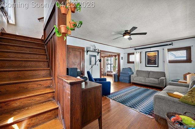 335 E Lawrence Avenue, Royal Oak, MI 48073