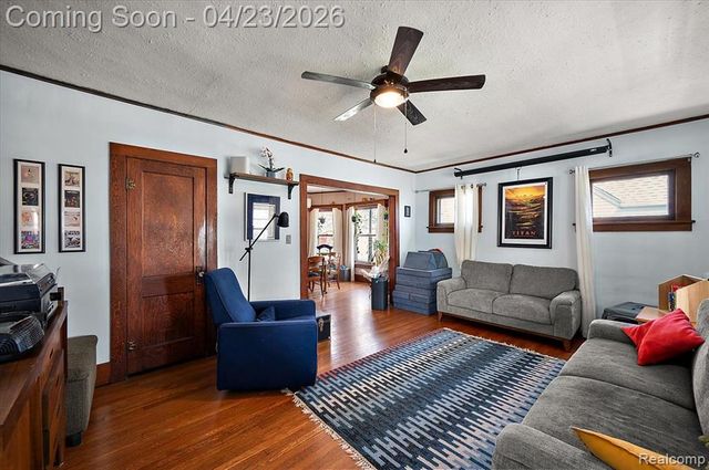 335 E Lawrence Avenue, Royal Oak, MI 48073