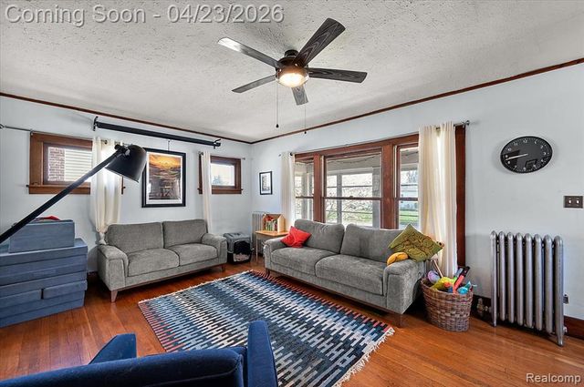 335 E Lawrence Avenue, Royal Oak, MI 48073