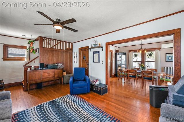 335 E Lawrence Avenue, Royal Oak, MI 48073