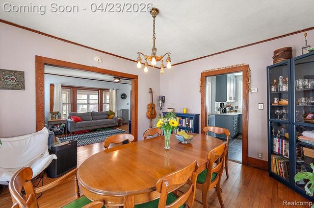 335 E Lawrence Avenue, Royal Oak, MI 48073