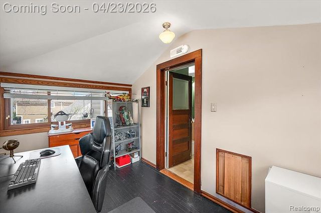 335 E Lawrence Avenue, Royal Oak, MI 48073