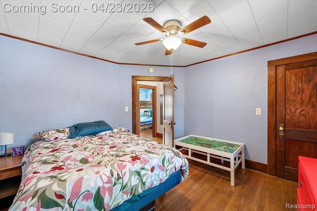 335 E Lawrence Avenue, Royal Oak, MI 48073