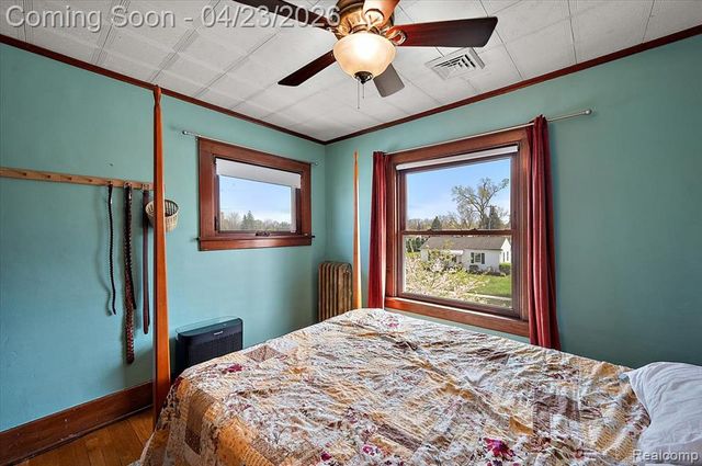 335 E Lawrence Avenue, Royal Oak, MI 48073