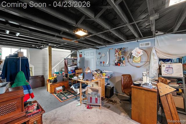 335 E Lawrence Avenue, Royal Oak, MI 48073