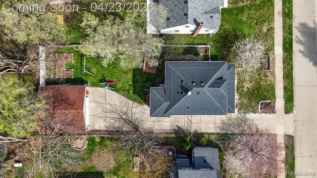 335 E Lawrence Avenue, Royal Oak, MI 48073